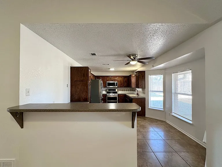 3004 Sundown Ln — Photo 7
