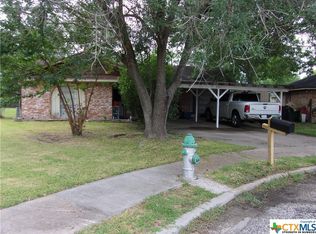 3321 Mayfair Dr, Victoria, TX 77901