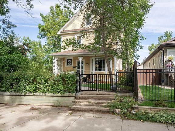 2nd image of 313 7a Ave S