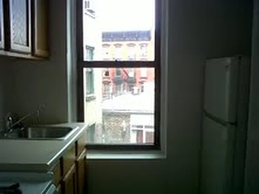 Rented by City Connections Realty | media 12