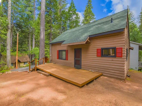 22138 Sarah Cir, Long Barn, CA 95335