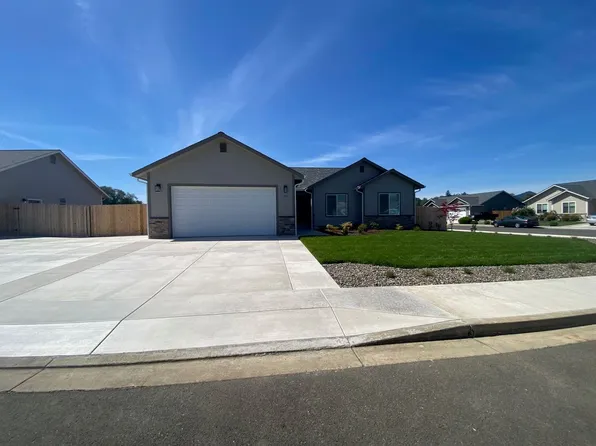 105 Citation Ct, Winston, OR 97496