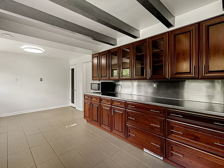 251 Franklin Dr — Photo 10
