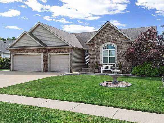 2nd image of 250 Green Meadow Dr