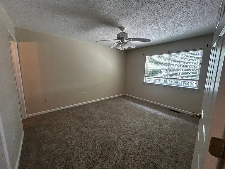 92 Steeplechase Ln #92 — Photo 9