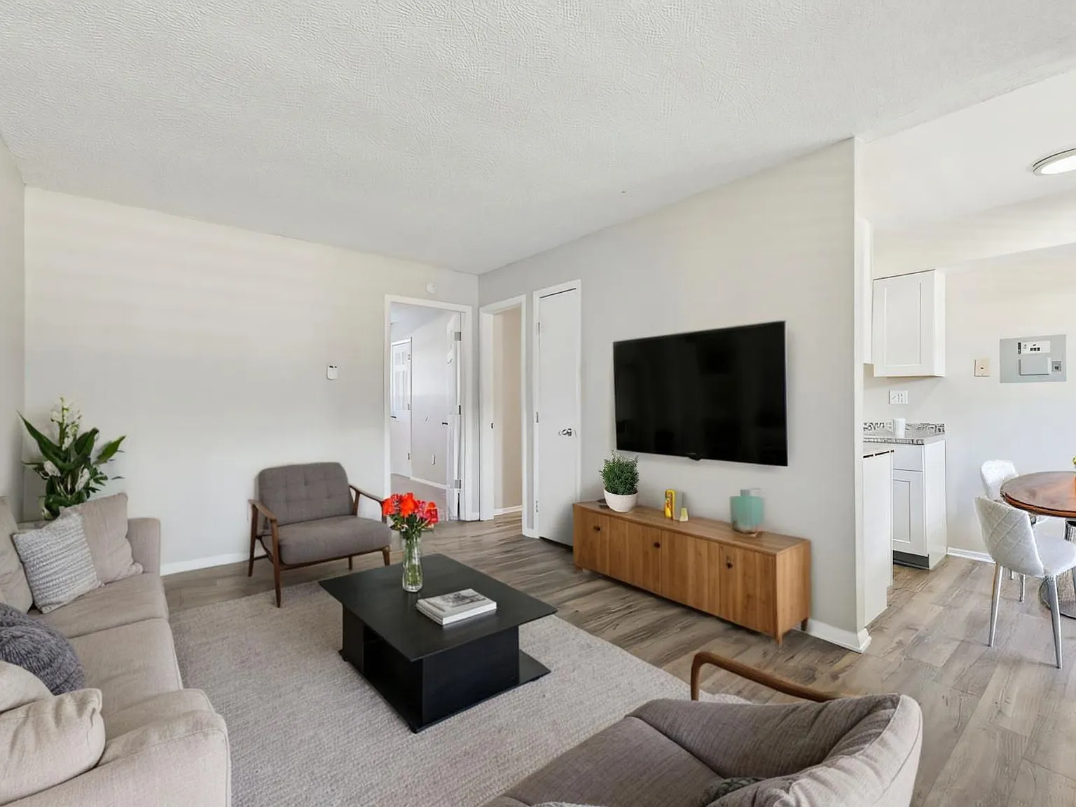 Feel Connected at Pebble Creek — Photo 2