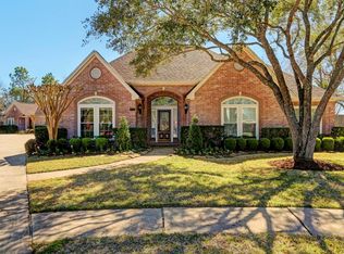 2705 Tampa St, Friendswood, TX 77546