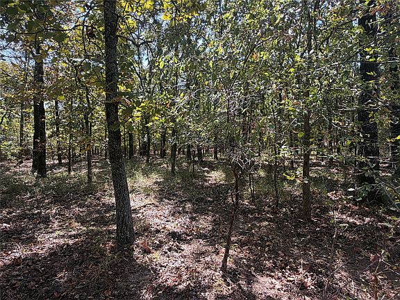 5th image of E Davis Rd