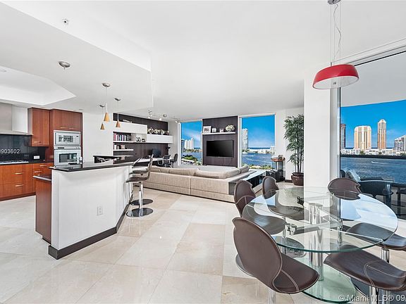 3rd image of 6000 Island Blvd APT 1206