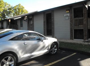 142 Grandview Dr APT 3, Branson, MO 65616