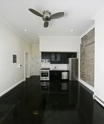 Rented by Icon Realty Management | media 17