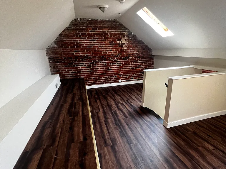 813 W Broad St #B — Photo 20