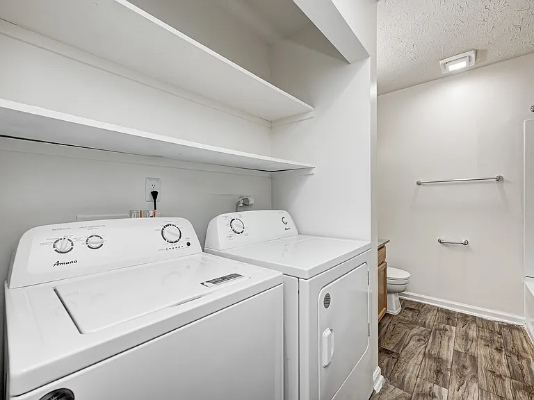 Greenfield Knoll Apartments — Photo 25