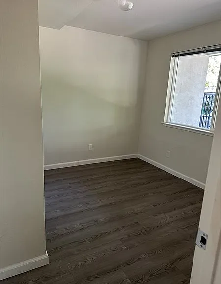 1826 Alameda Ave — Photo 15