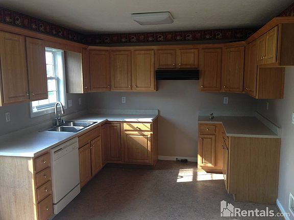 2nd image of 7915 Kenhurst Dr