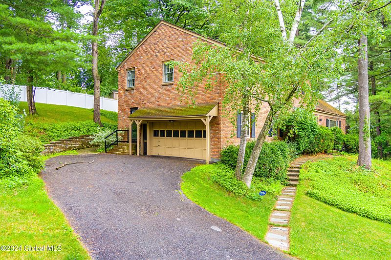 3rd image of 1358 Ruffner Road