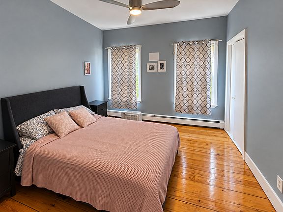 3rd image of 131 Webster Ave #3