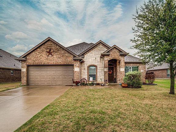 2nd image of 118 Althea Dr