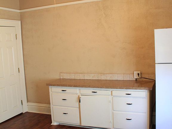 5th image of 307 1/2 W 2nd Ave APT 22