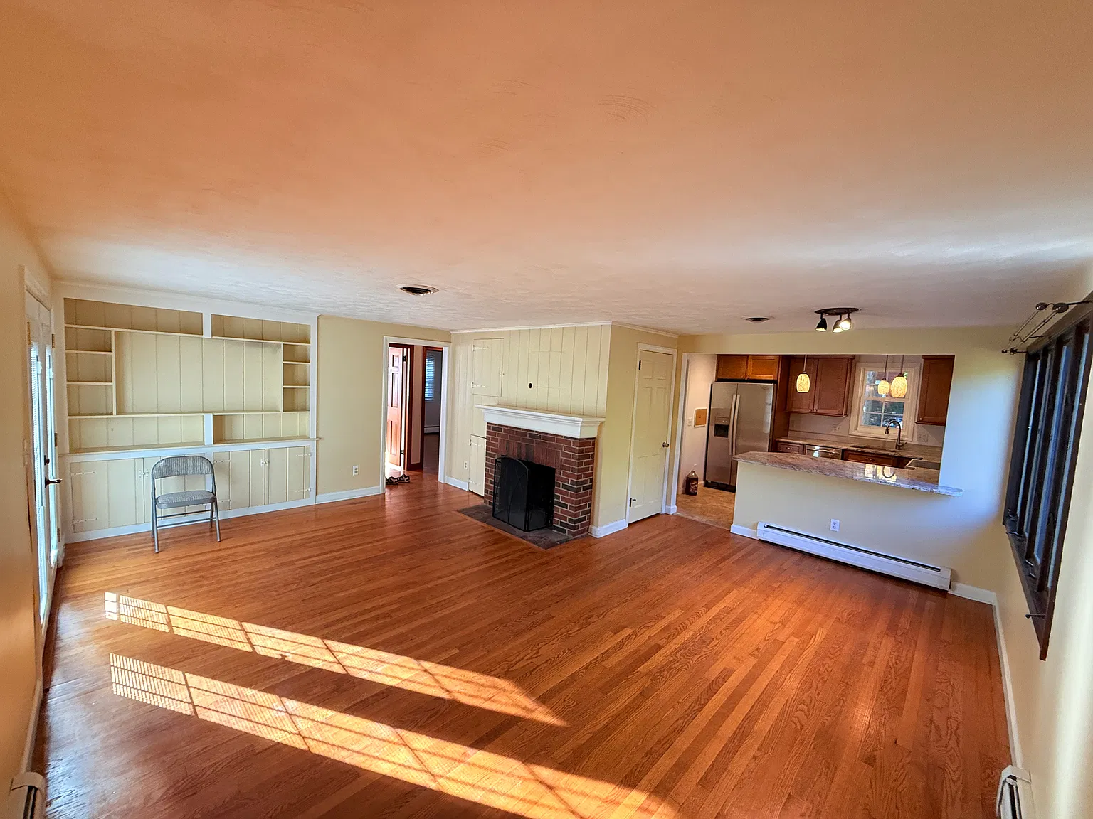 3 bed, 1136 sqft, $2,250 — Photo 4