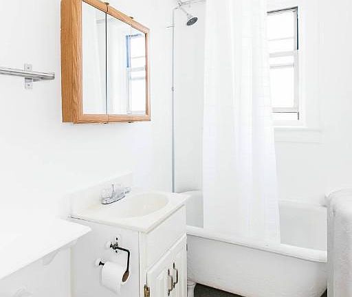 5th image of 3261 W Wrightwood Ave APT 2L