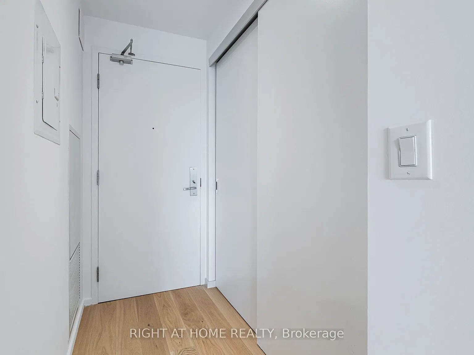 Charlie Condos — Photo 2