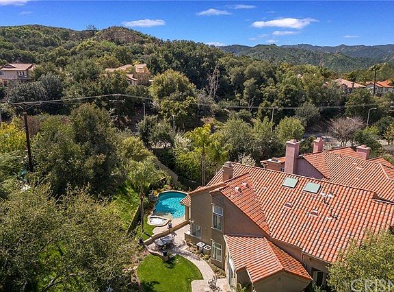 4th image of 24606 Brittany Ln