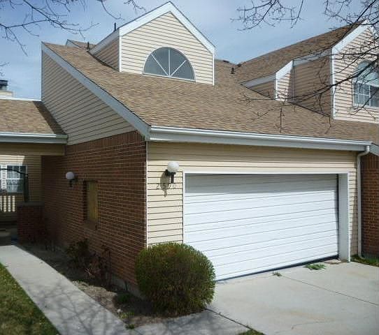 1st image of 2590 Central Park Cir
