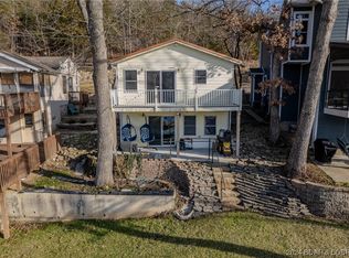601 Welcome Dr, Camdenton, MO 65020