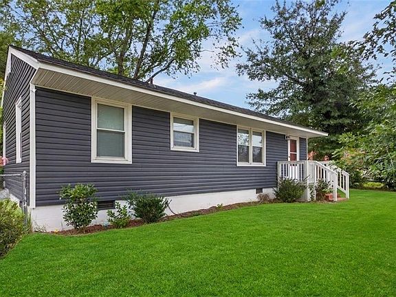 2nd image of 6 Gumwood Dr