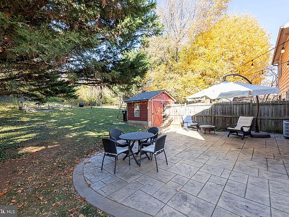 3rd image of 2165 Harvest Dr