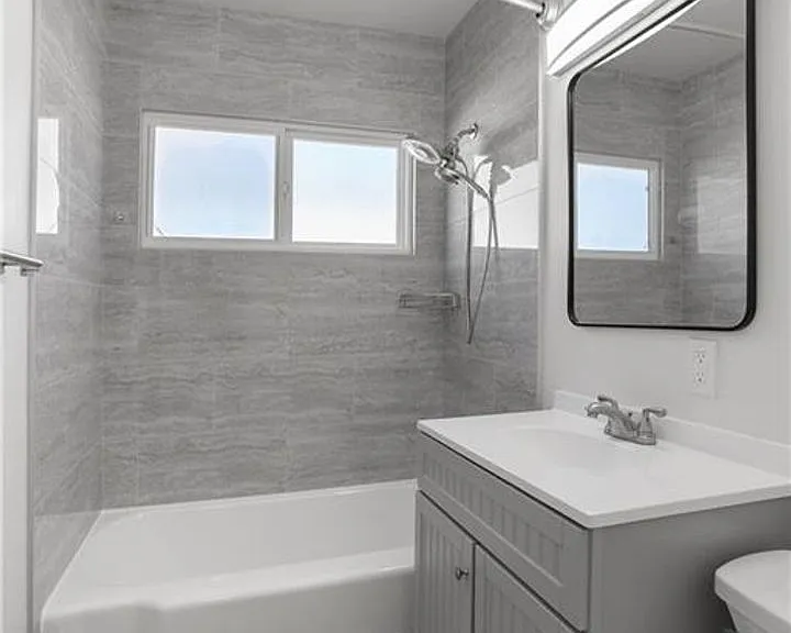 7400 Cozycroft Ave — Photo 11