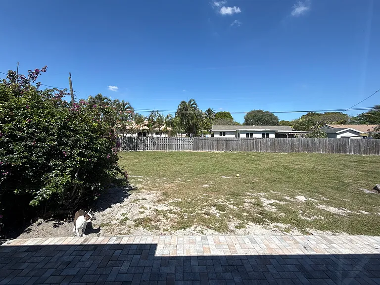 4311 NW 2nd Ave — Photo 7