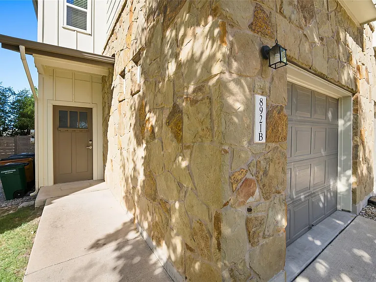 8921 Parker Ranch Cir #B — Photo 2