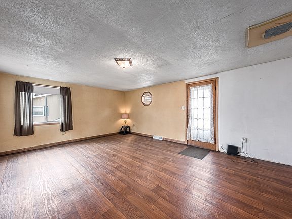 5th image of 26260 Willow Ln