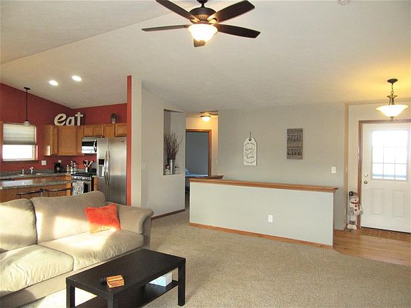 3rd image of 1627 Prairie Knl