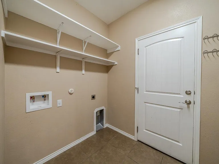 304 Jack Ryan Ln — Photo 8