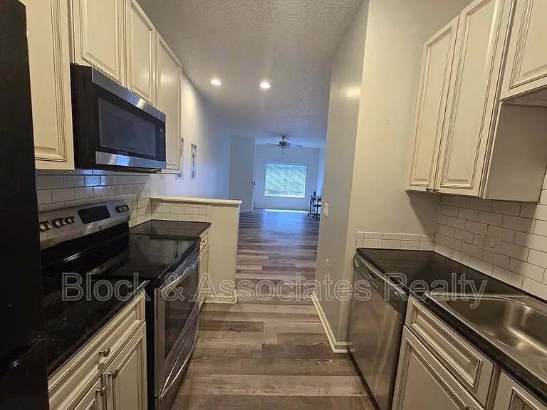 234 Davidson St — Photo 12