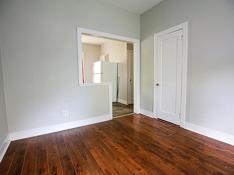 52 Empire St — Photo 9