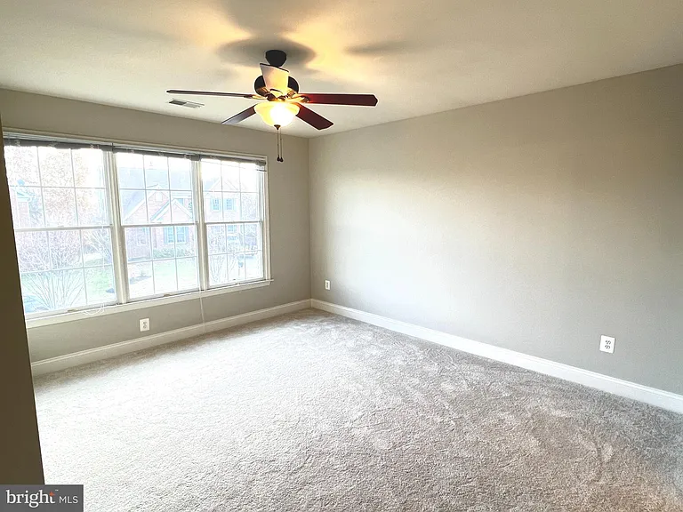 5920 Interlachen Ct — Photo 27