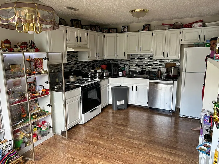 31 Prestwick Way — Photo 6