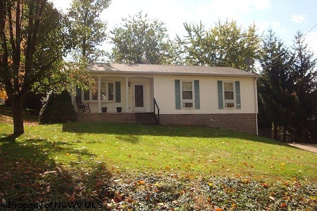 1st image of 250 Estate Dr