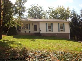 250 Estate Dr, Morgantown, WV 26508