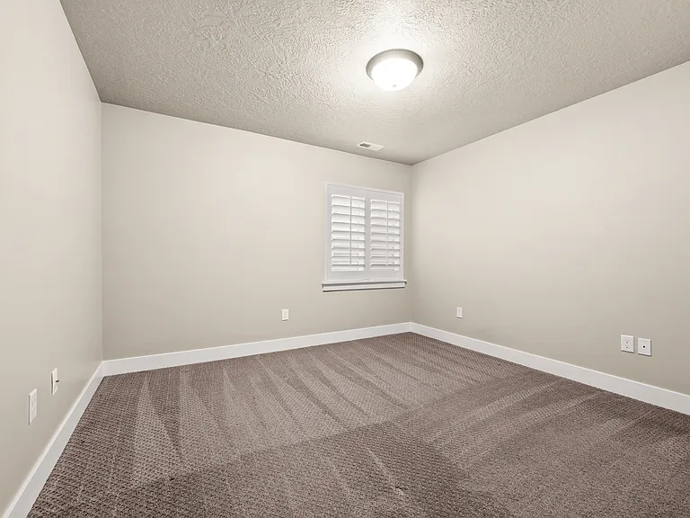 771 E Newfield Dr — Photo 17
