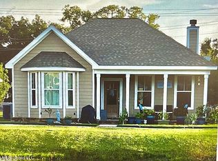 4 Sweetgrass Ln, Ocean Springs, MS 39564