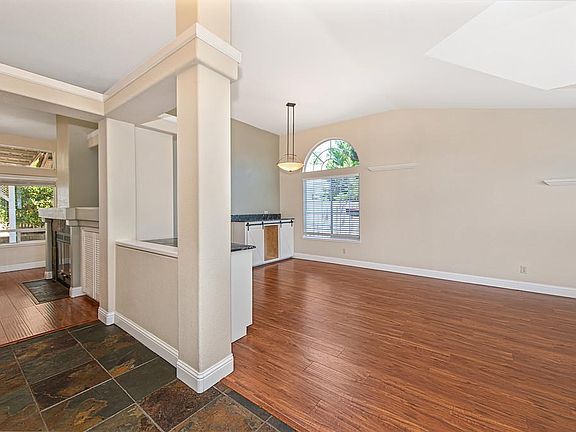 4th image of 15116 Celebrar St