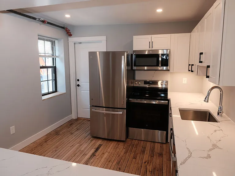 444 Fore St #202 — Photo 1