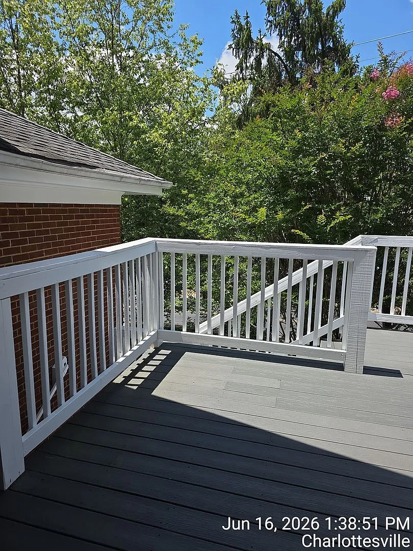 610 Rugby Rd D / Spacious 4-Bedroom Apartment in Prime Location Available 2027-2028 — Photo 3