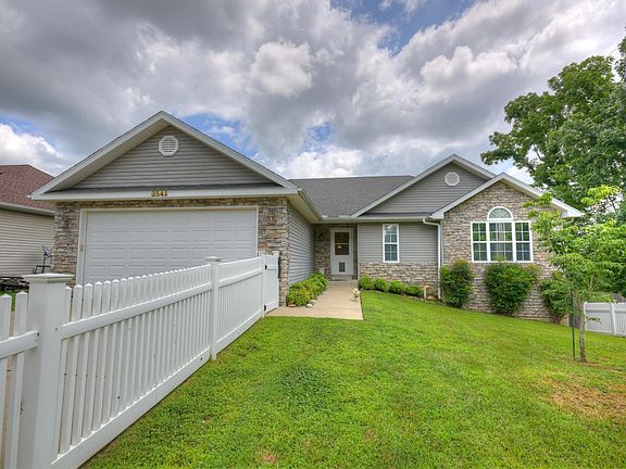 3rd image of 3541 Lusk Drive