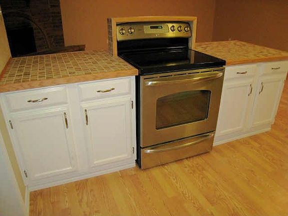 4th image of 905 Circle Cove Dr